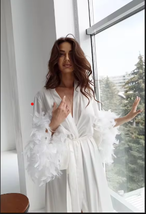 Maxi Bride Dressing Robes with Feather Silk Bride to be Robe