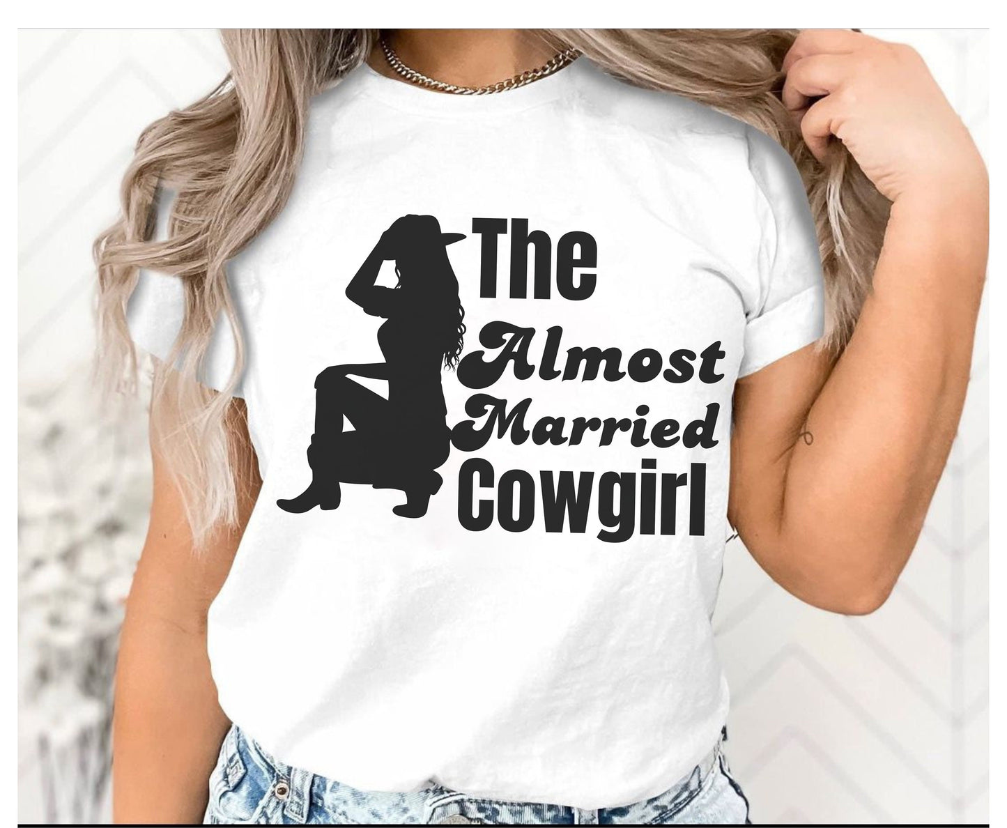 Western themed country last rodeo shirt for bride bridesmaid maid of honor bride crew cowgirl gifts shirts for women Unisex shirt for bridal shower trendy summer wedding gifts for women