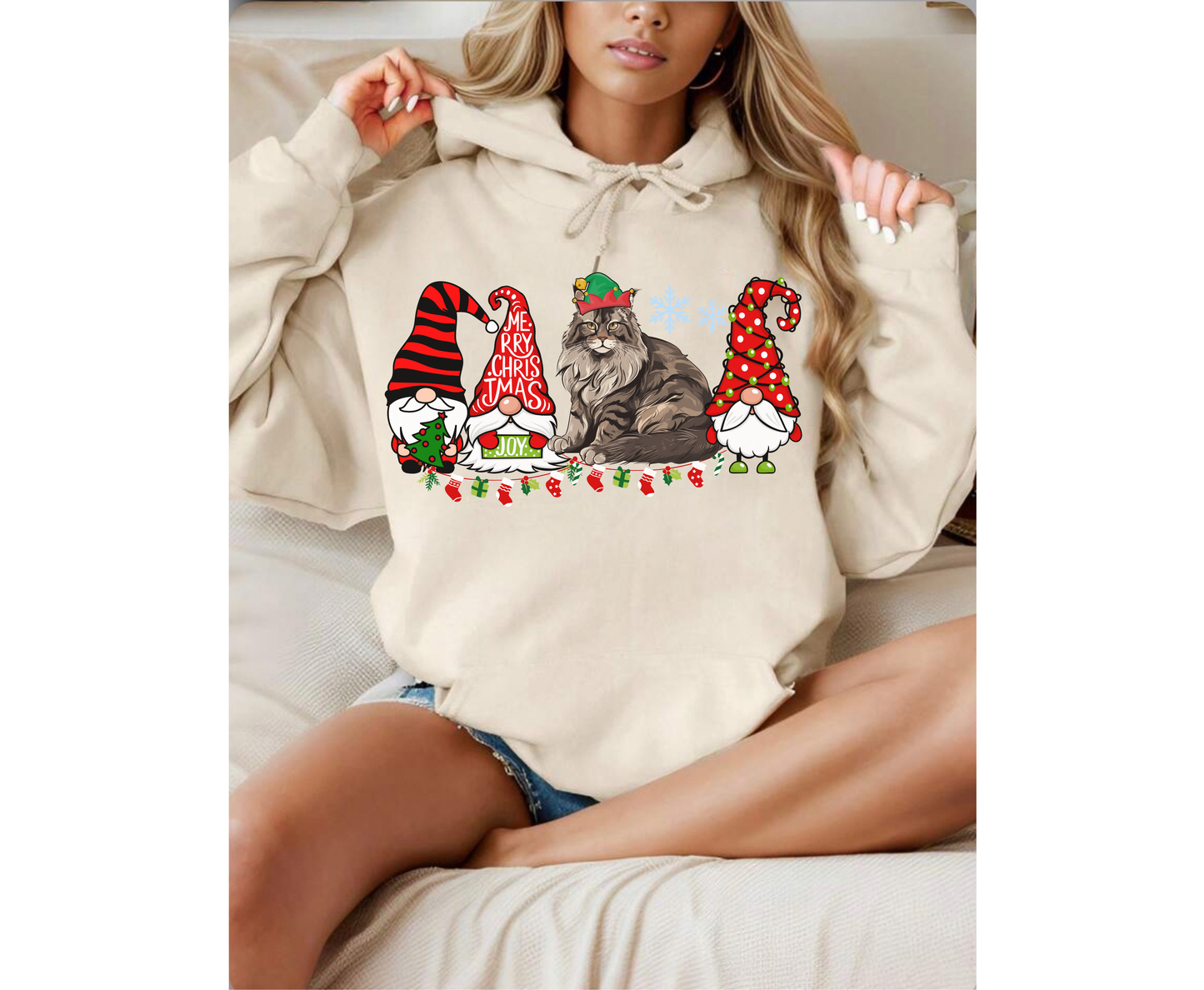 Festive Main coon Cat Christmas Tree top Shirt Cute Holiday Cat Lover Sweatshirt Hoodie